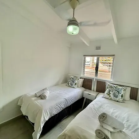 Chakas Rock Chalets 8 Seaview - Private Braai - 9 Hole Putt-Putt - Tennis Ballito Buitenkant foto