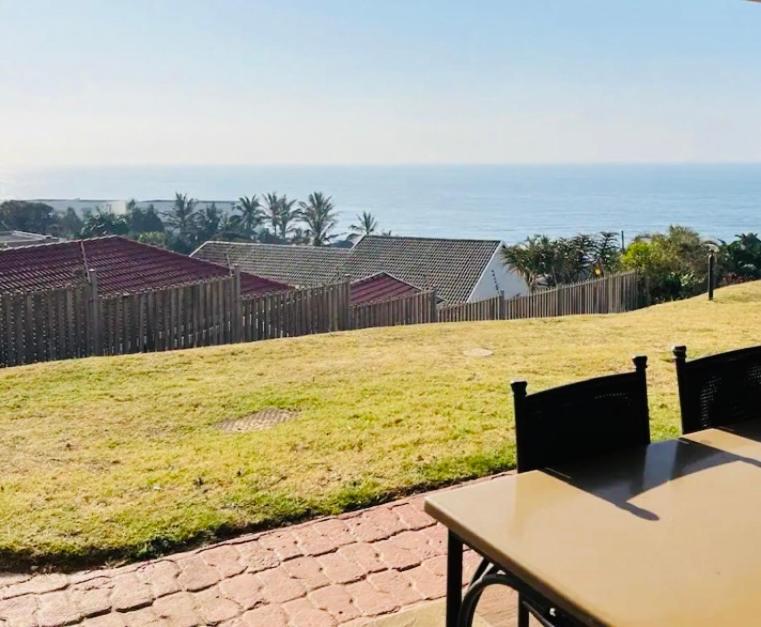 Apartamento Chakas Rock 8 Seaview - Private Braai - 9 Hole Putt-putt - Tennis Ballito