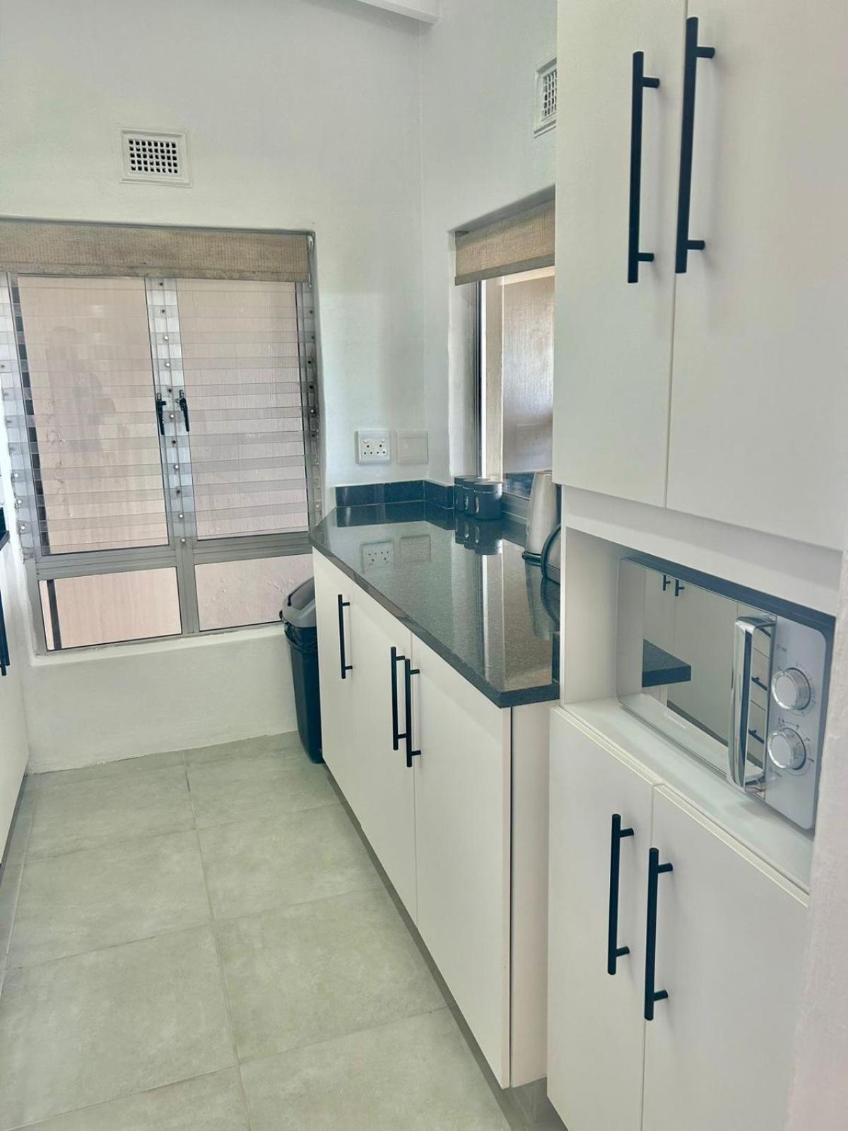 Apartamento Chakas Rock 8 Seaview - Private Braai - 9 Hole Putt-putt - Tennis *