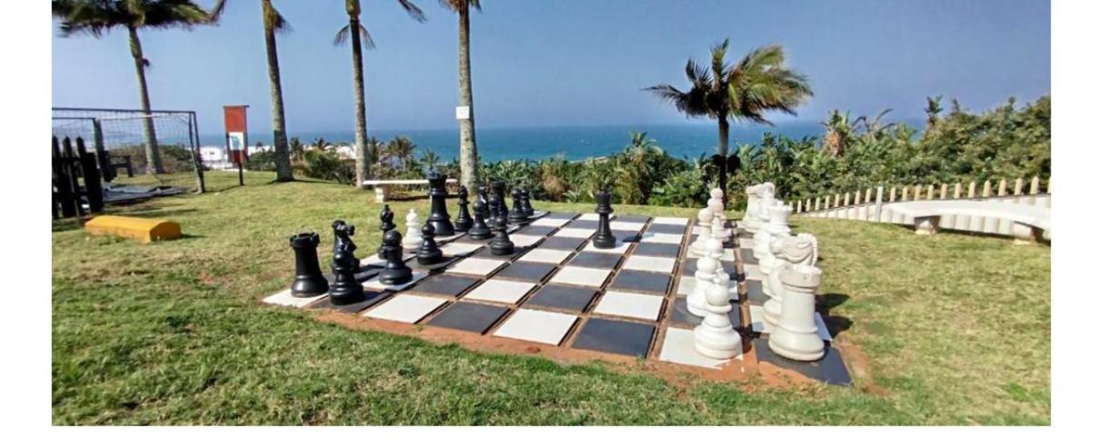 Chakas Rock 8 Seaview - Private Braai - 9 Hole Putt-putt - Tennis Ballito