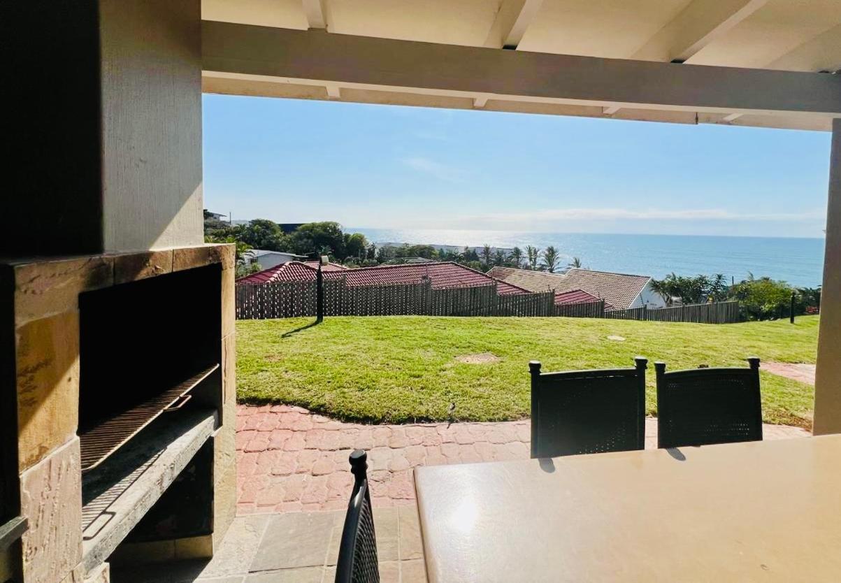 Apartamento Chakas Rock 8 Seaview - Private Braai - 9 Hole Putt-putt - Tennis Ballito